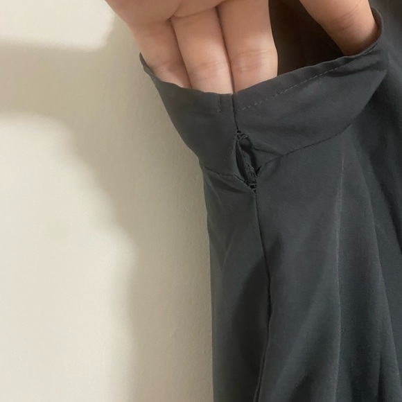 Banana Republic Charcoal Gray/Blue Shortsleeved Blouse size XS - Picture 5 of 5